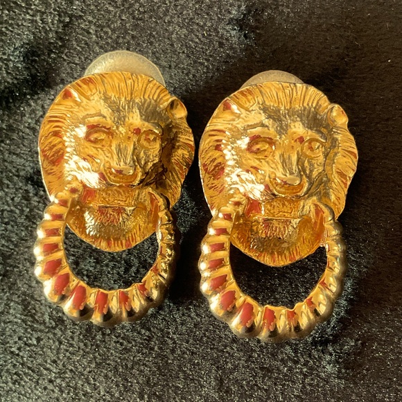 #129 Vintage Gay Boyer Lion Head Door Knocker Earrings - Picture 1 of 2